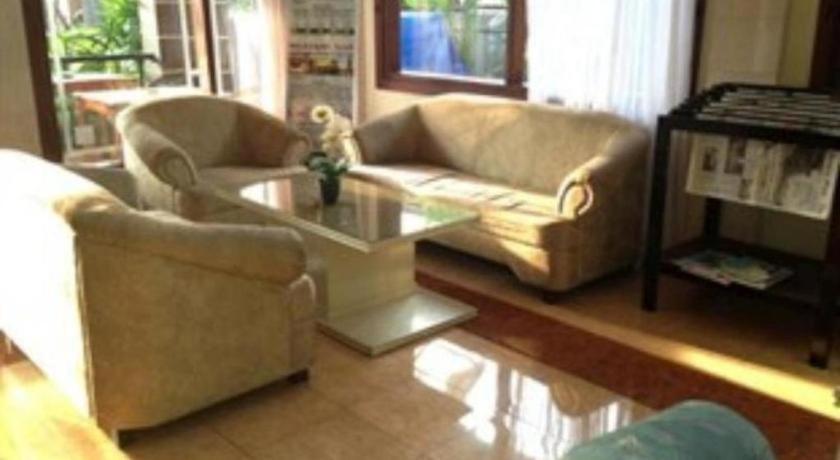סוראבאיה Grand Sumatera Hotel מראה חיצוני תמונה