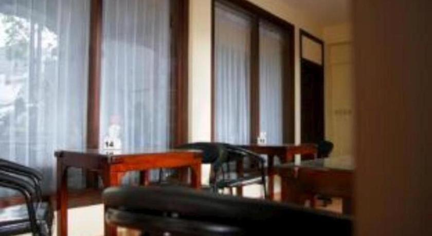 סוראבאיה Grand Sumatera Hotel מראה חיצוני תמונה