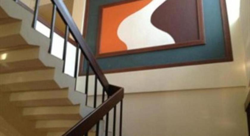 סוראבאיה Grand Sumatera Hotel מראה חיצוני תמונה
