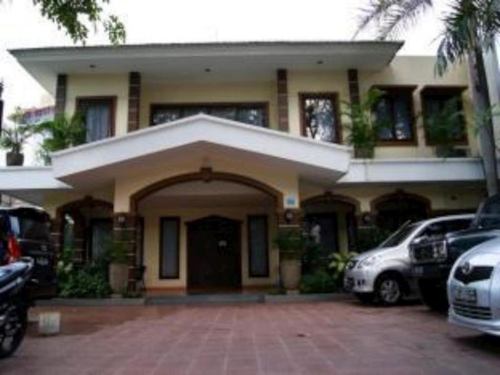 סוראבאיה Grand Sumatera Hotel מראה חיצוני תמונה