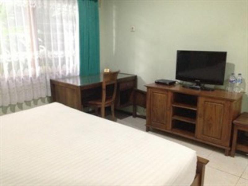 סוראבאיה Grand Sumatera Hotel מראה חיצוני תמונה