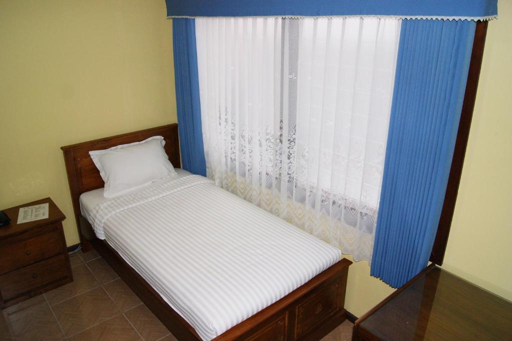 סוראבאיה Grand Sumatera Hotel מראה חיצוני תמונה
