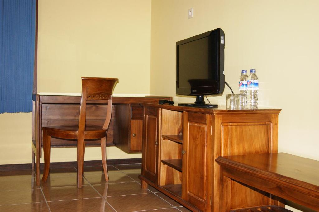 סוראבאיה Grand Sumatera Hotel מראה חיצוני תמונה